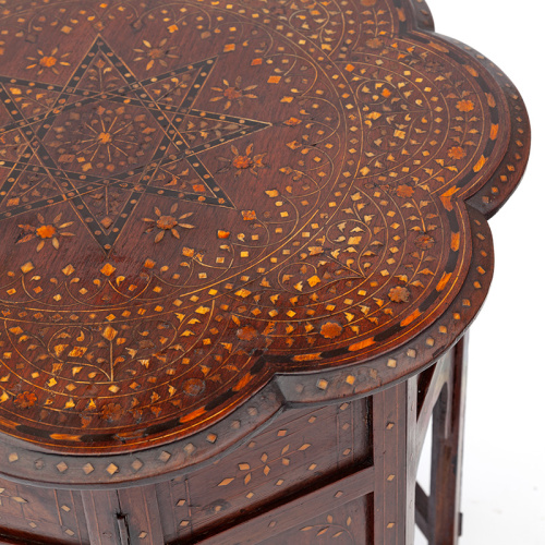Rare and early Sheesham wood petal shaped Hoshiapur antique table with inlaid top (c.1890)