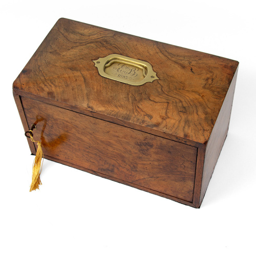 Rare Burr Walnut Locking Gentleman’s Cigar and Tobacco Box (c.1893)