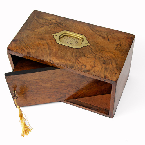 Rare Burr Walnut Locking Gentleman’s Cigar and Tobacco Box (c.1893)